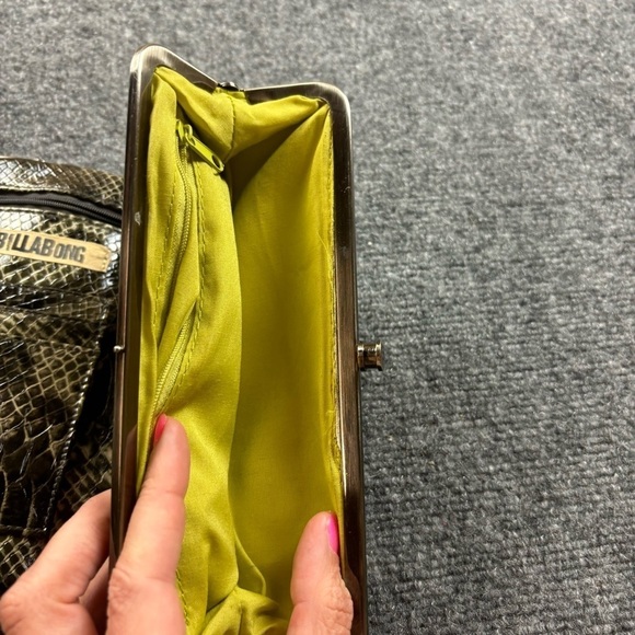BILLABONG Women’s green snakeskin  wallet clutch - Picture 4 of 11